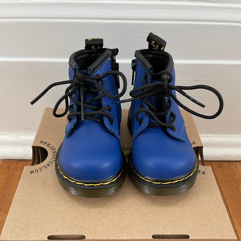 DR. MARTENS INFANT 1460 SOFTY T LEATHER LACE UP BOOTS BLUE - never worn